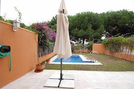 Ground Floor Apartment for sale Saint Andrews | Cabopino Marbella garden view